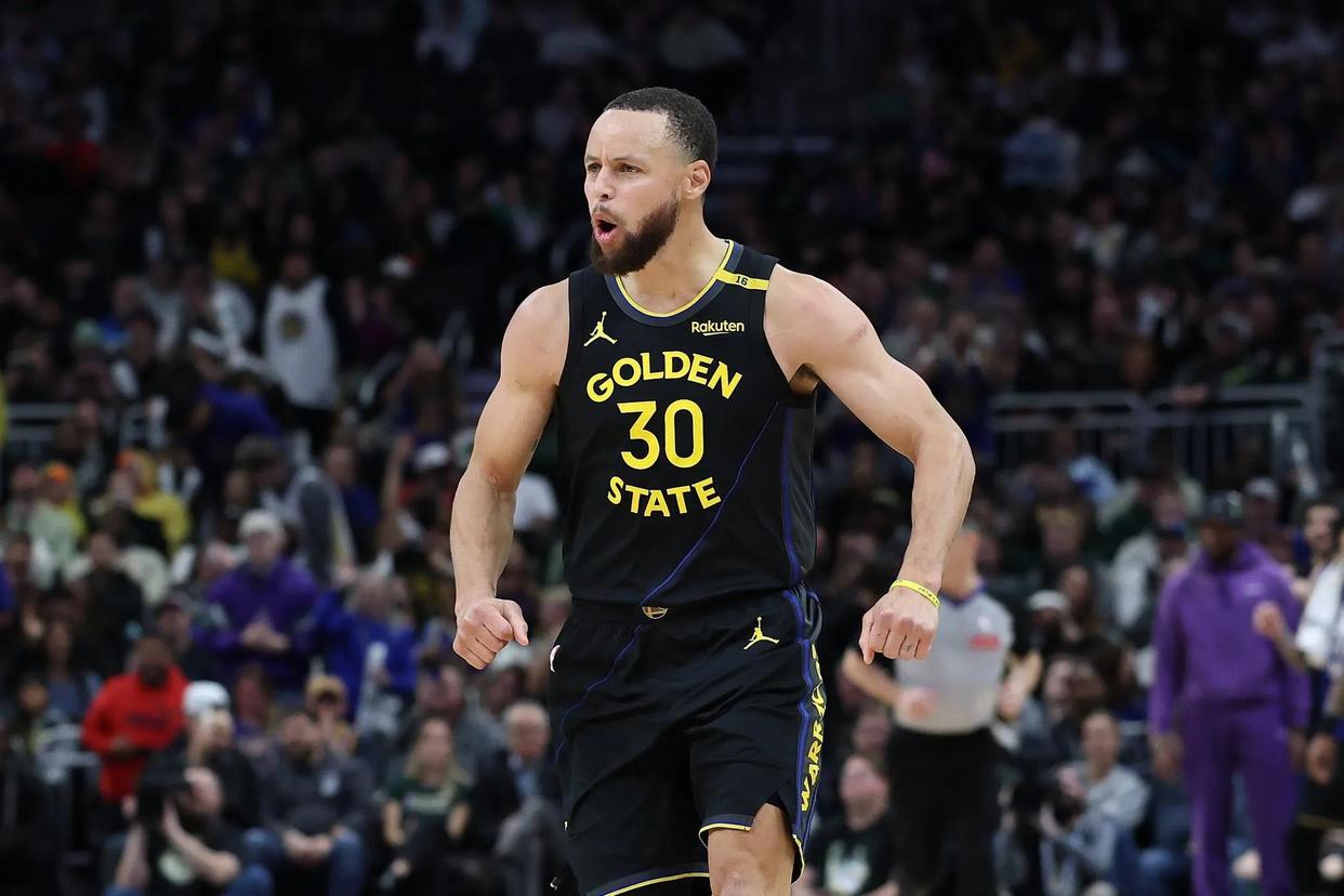 包含巴特勒与30激战湖人分钟，比赛局势复杂胜负难料！，库里焦点对战赢得满堂喝彩的词条-开云体育