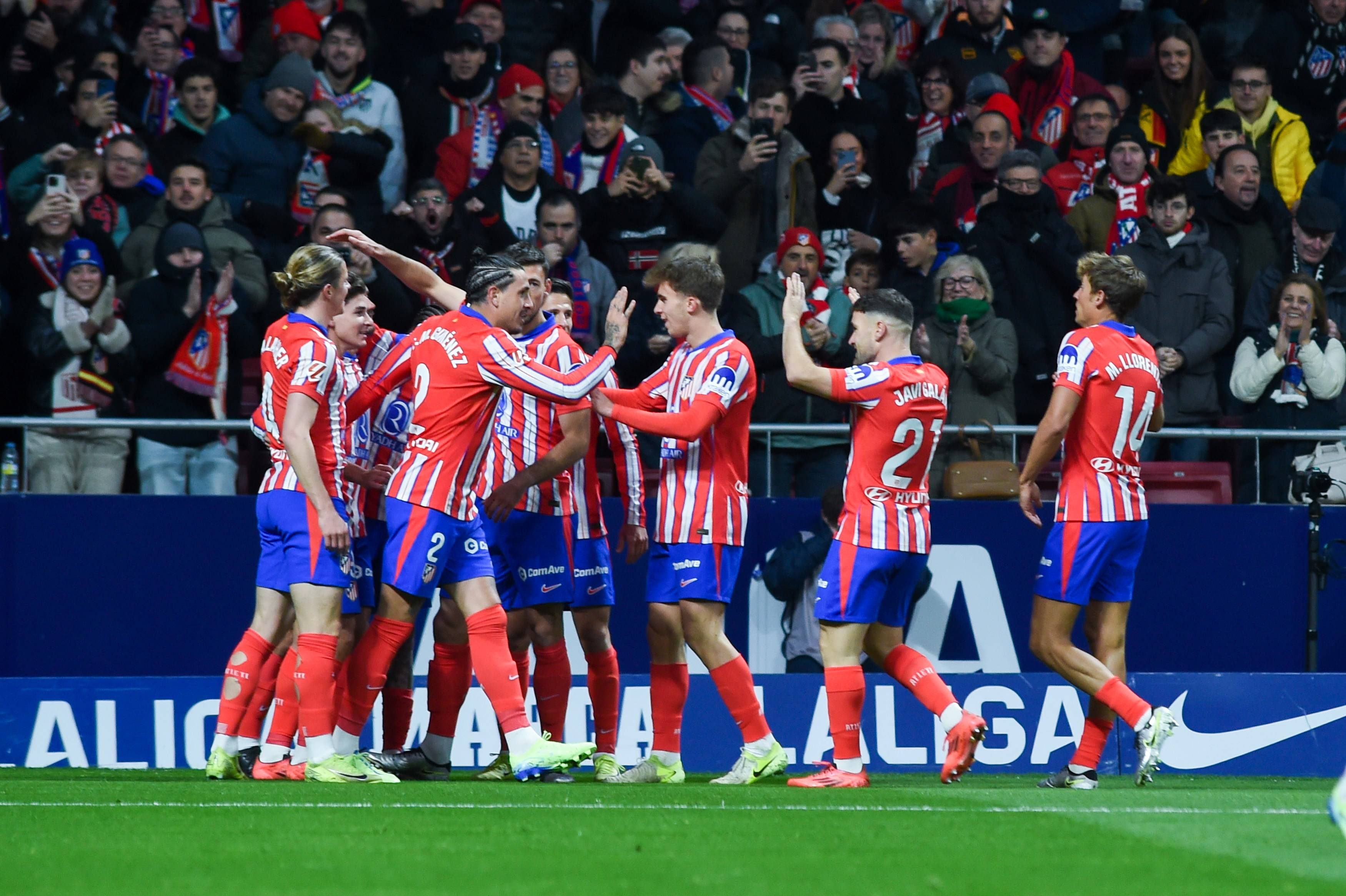 关于集结日西甲焦点战，成都蓉城豪取连胜，更衣室稳定，训练强度明显提升的信息